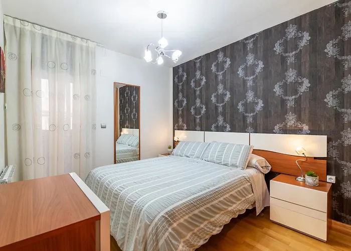 En Delicias 'hector' - Parking Incluido Διαμέρισμα